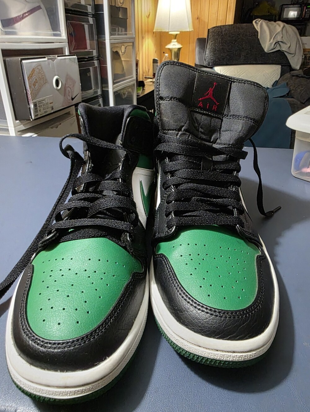 Jordan 1 Men's High-Top Sneakers in Black and Pine Green Size 9.5m Like New. - Picture 6 of 7